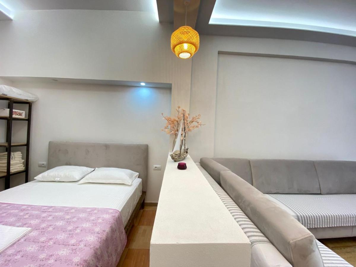 Areti Rooms Hotel Himarë Extérieur photo