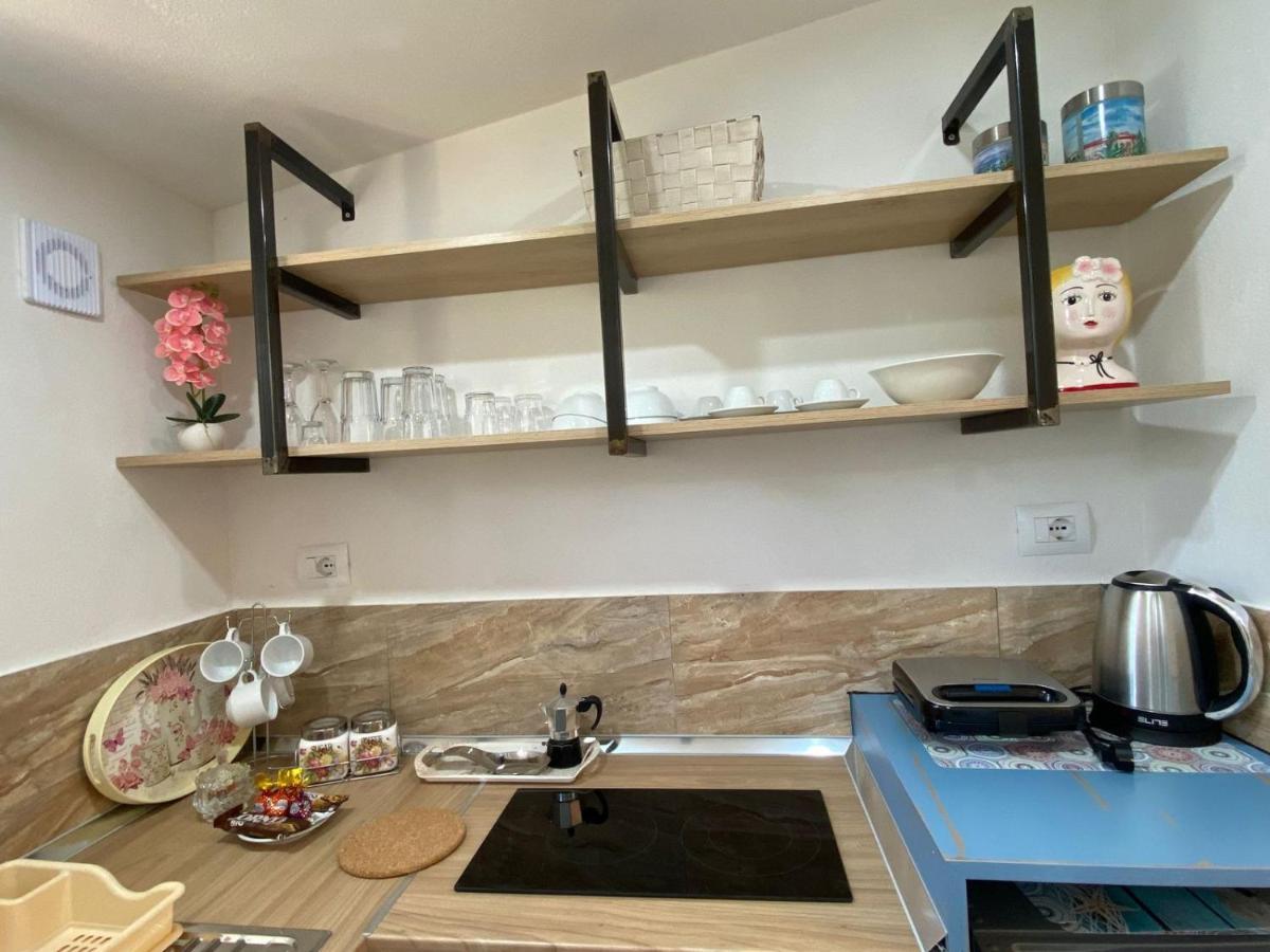 Areti Rooms Hotel Himarë Extérieur photo