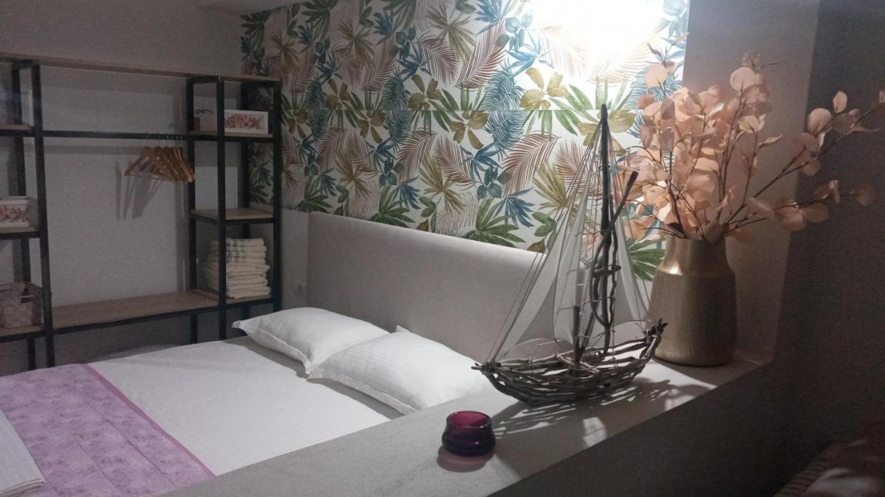 Areti Rooms Hotel Himarë Extérieur photo